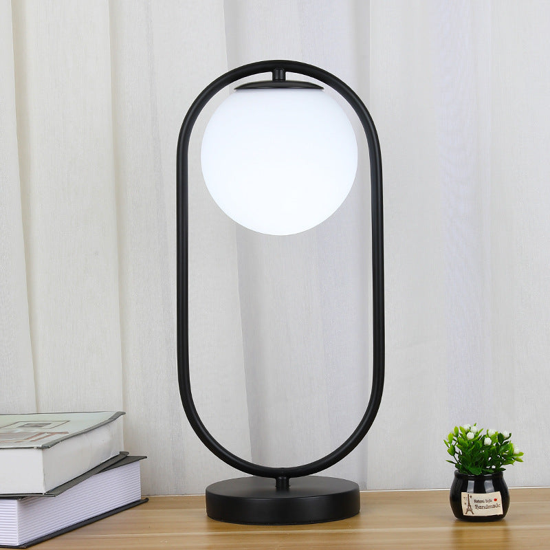 Ovale Tischlampe